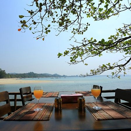 Coconut Island Resort Нгапалі Екстер'єр фото